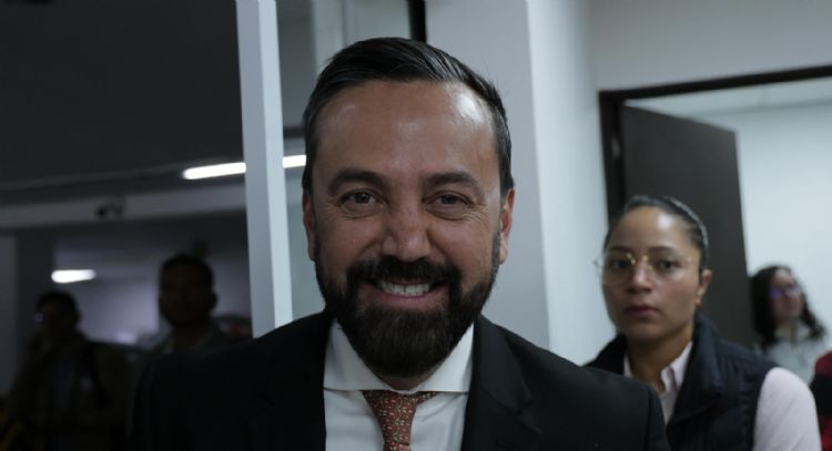 Está escribiendo un libro: Arturo Ávila ante ausencia de Monreal por caso de Bermúdez Requena