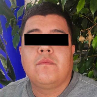 Detienen en la GAM a motociclista por no traer casco; le encuentran droga y un millón de pesos