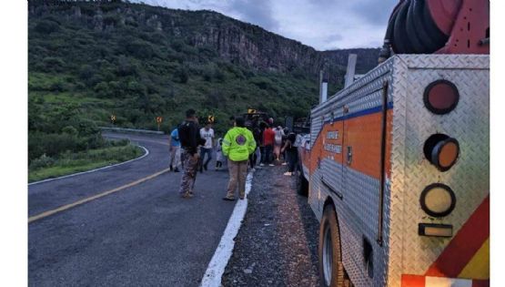 Rescatan a 17 personas atrapadas en cascadas de Tarimoro, Guanajuato, por inundaciones