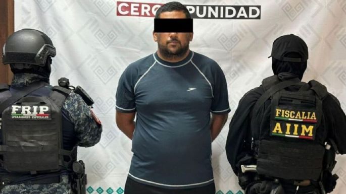 Detienen en Chiapas a profesor de preparatoria por presunto acoso sexual contra estudiante (Video)
