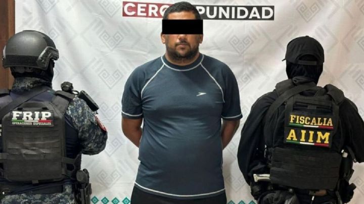 Detienen en Chiapas a profesor de preparatoria por presunto acoso sexual contra estudiante (Video)