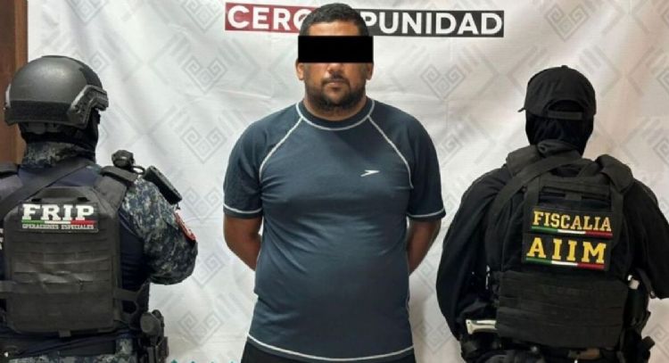 Detienen en Chiapas a profesor de preparatoria por presunto acoso sexual contra estudiante