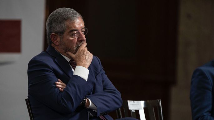 El canciller Juan Ramón de la Fuente solicita licencia temporal