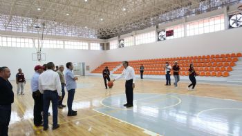 Supervisa Américo obras de infraestructura deportiva