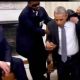 Trump publica video creado con IA de Obama siendo arrestado por el FBI