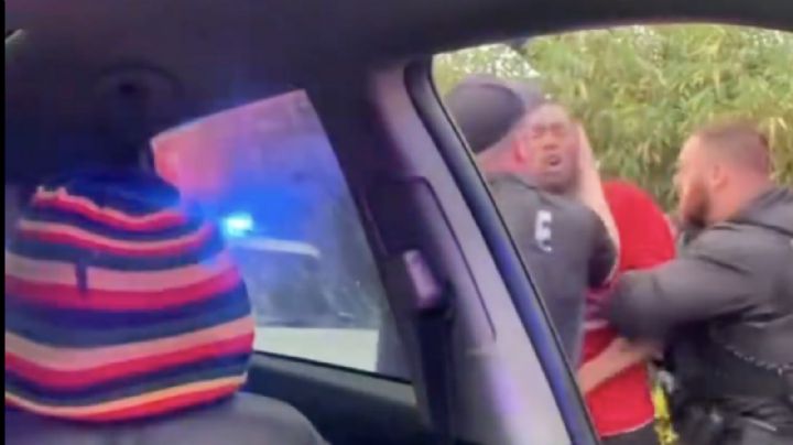 Videos muestran a agentes de Florida golpeando y arrastrando a un hombre negro desde su auto