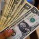 Dólar se fortalece tras pacto comercial entre Estados Unidos y la Unión Europea