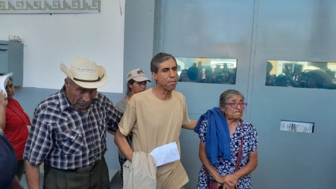 Liberan al activista Renato Romero, pero sigue el proceso judicial en su contra
