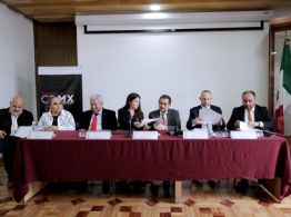 Restauranteros capitalinos firman convenio; buscan cumplimiento de normatividad