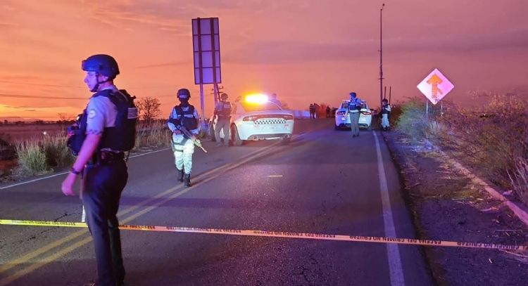 Abandonan restos mutilados una carretera estatal de Navolato, Sinaloa