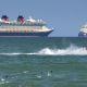 Equipo del crucero de Disney salva a niña que cayó por la borda y a su padre que saltó tras ella