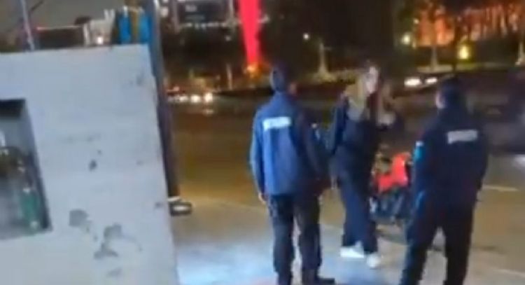 Difunden nuevo video de “Lady Racista” en el que agrede a guardia de condominio