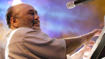 Eddie Palmieri, músico pionero del jazz latino y ganador del Grammy, muere a los 88 años