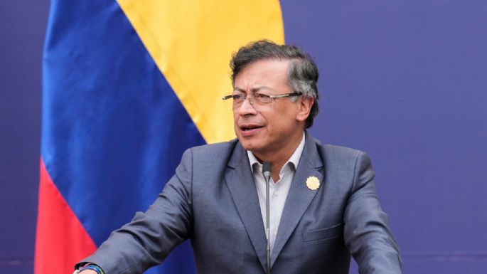 Petro plantea reiniciar diálogos de paz suspendidos con la guerrilla ELN