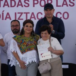 Brugada entrega apoyos económicos por 18 mdp a más de mil familias afectadas por las lluvias