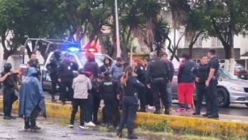 Balacera en estacionamiento del estadio Cuauhtémoc, de Puebla, deja a una mujer muerta