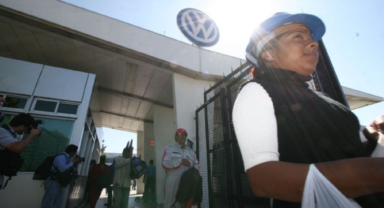 Sindicato de Volkswagen amenaza con huelga por falta de acuerdo sobre aumento salarial