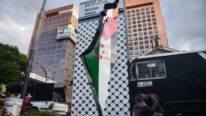Colocan “antimonumento” como apoyo a Palestina en el Hemiciclo a Benito Juárez