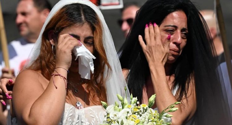 Ilana Gritzewsky, mexicana exrehén israelí, celebra boda simbólica con su novio, aún cautivo en Gaza