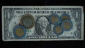 Foto ilustrativa de la nota titulada: Peso gana terreno frente al dólar tras presiones de Trump a la Fed