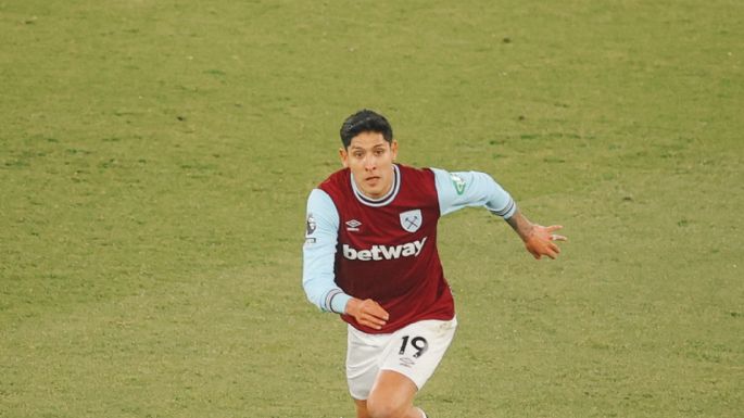 Edson Álvarez llega a préstamo con el Fenerbahce del futbol turco