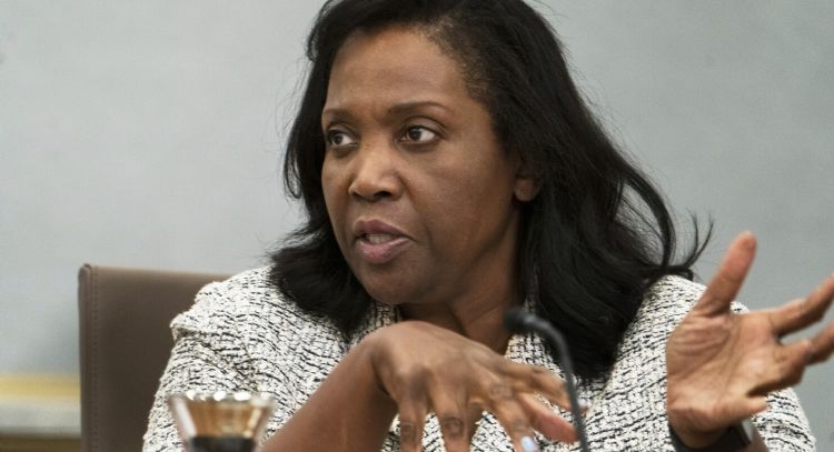 Trump despide a Lisa Cook, la gobernadora de la Fed