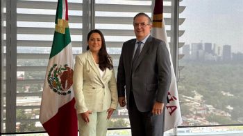 Gobernadora de Aguascalientes sostiene encuentro con el secretario de Economía, Marcelo Ebrard