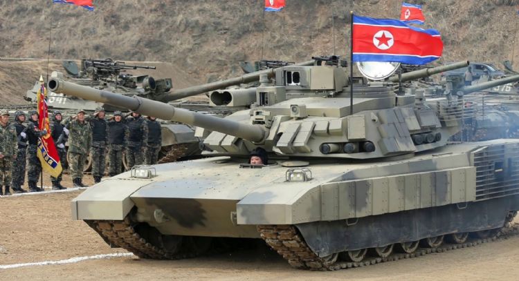 EU sanciona a una red acusada de financiar programas armamentísticos de Corea del Norte