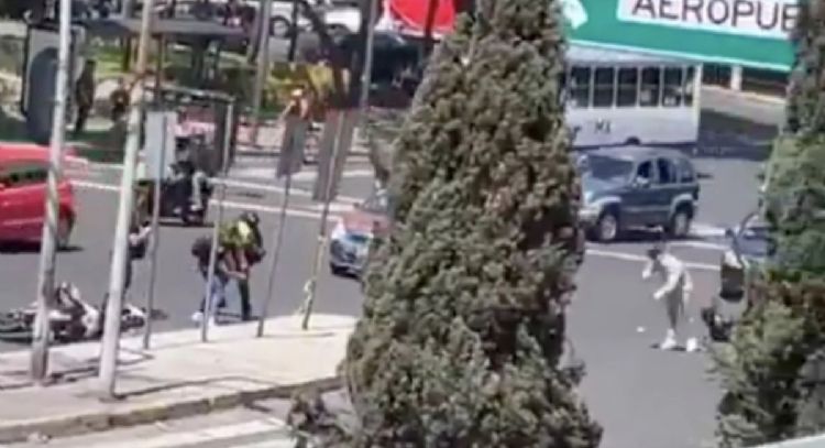 Difunden nuevo video de pelea en la que policía mató a motociclista (Video)