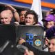Apedrean a Javier Milei durante una caravana electoral (Video)