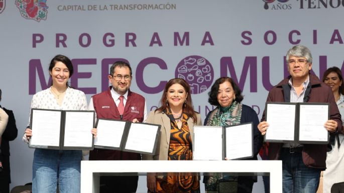 Brugada encabezó segunda entrega de 25 mil vales del programa Mercomuna