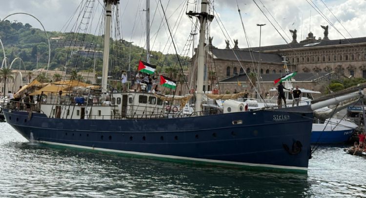 Sale flotilla humanitaria desde Barcelona rumbo a Gaza; está encabezada por Greta Thunberg (Video)