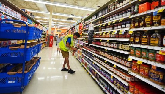 Aumenta 0.4% la tasa de inflación en EU tras aranceles de Trump