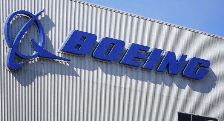 La FAA multaría hasta con 3.1 millones de dólares a Boeing por fallas de seguridad