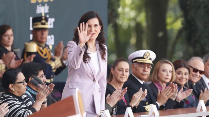 Hugo Aguilar evita aplaudir a Kenia López y luego le expresa “respeto” en redes (Video)