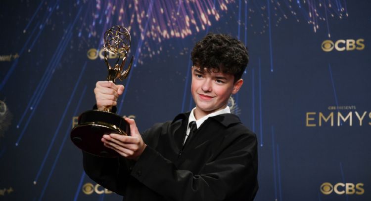 Momentos de los Emmy: Tramell Tillman, Colbert gana y un joven que salió de su zona de confort