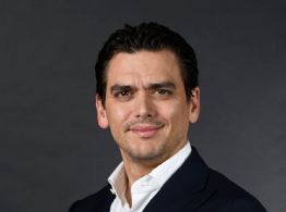 Sucesión en Femsa; sale “El Diablo” Fernández en un relevo generacional