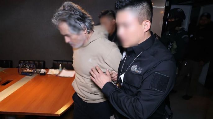 Bermúdez Requena llega a Toluca; cumplen orden de arresto en su contra (Video)