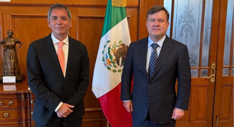 Subsecretario del Tesoro de EU pide a banqueros mexicanos reforzar medidas contra criminales