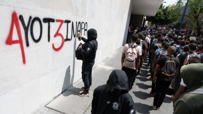 Ayotzinapa: "Siguen protegiendo a mandos civiles, militares, estatales y federales"
