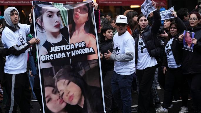 Miles marchan en Argentina para exigir justicia por el asesinato de tres mujeres; una tenía 15 años