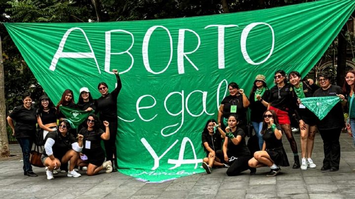 Feministas exigen al gobierno que el aborto sea legal en todos los estados del país