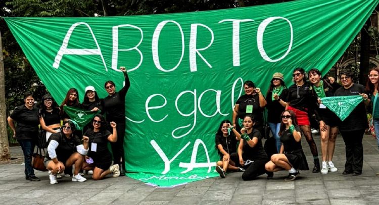 Feministas exigen al gobierno que el aborto sea legal en todos los estados del país