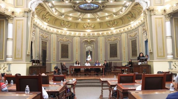Llevarán a Tribunal Colegiado queja por desecho de amparos contra ley de ciberasedio en Puebla