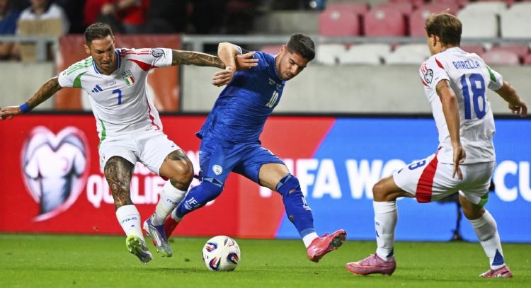 Con agónico gol Italia vence 5-4 a Israel en partido clasificatorio para el Mundial 2026