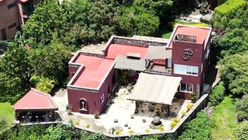 Gobernadora de Morelos defiende a Noroña por casa en Tepoztlán; asegura que es golpeteo político