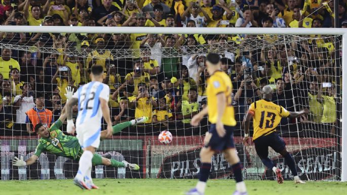 Ecuador derrota 1-0 a Argentina sin Messi en fecha final de eliminatorias