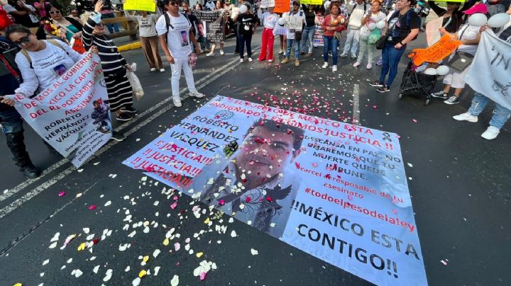 Realizan marcha pacífica por motociclista atropellado y arrastrado por un automóvil (Videos)