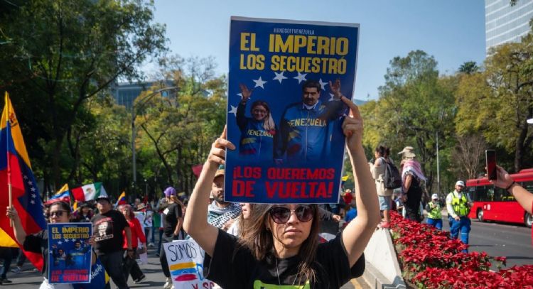 Marchan en CDMX para exigir liberación de Nicolás Maduro (Videos)