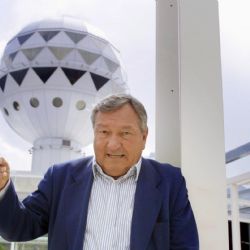 Muere a los 90 años Erich von Däniken, escritor suizo que impulsó la arqueología alienígena